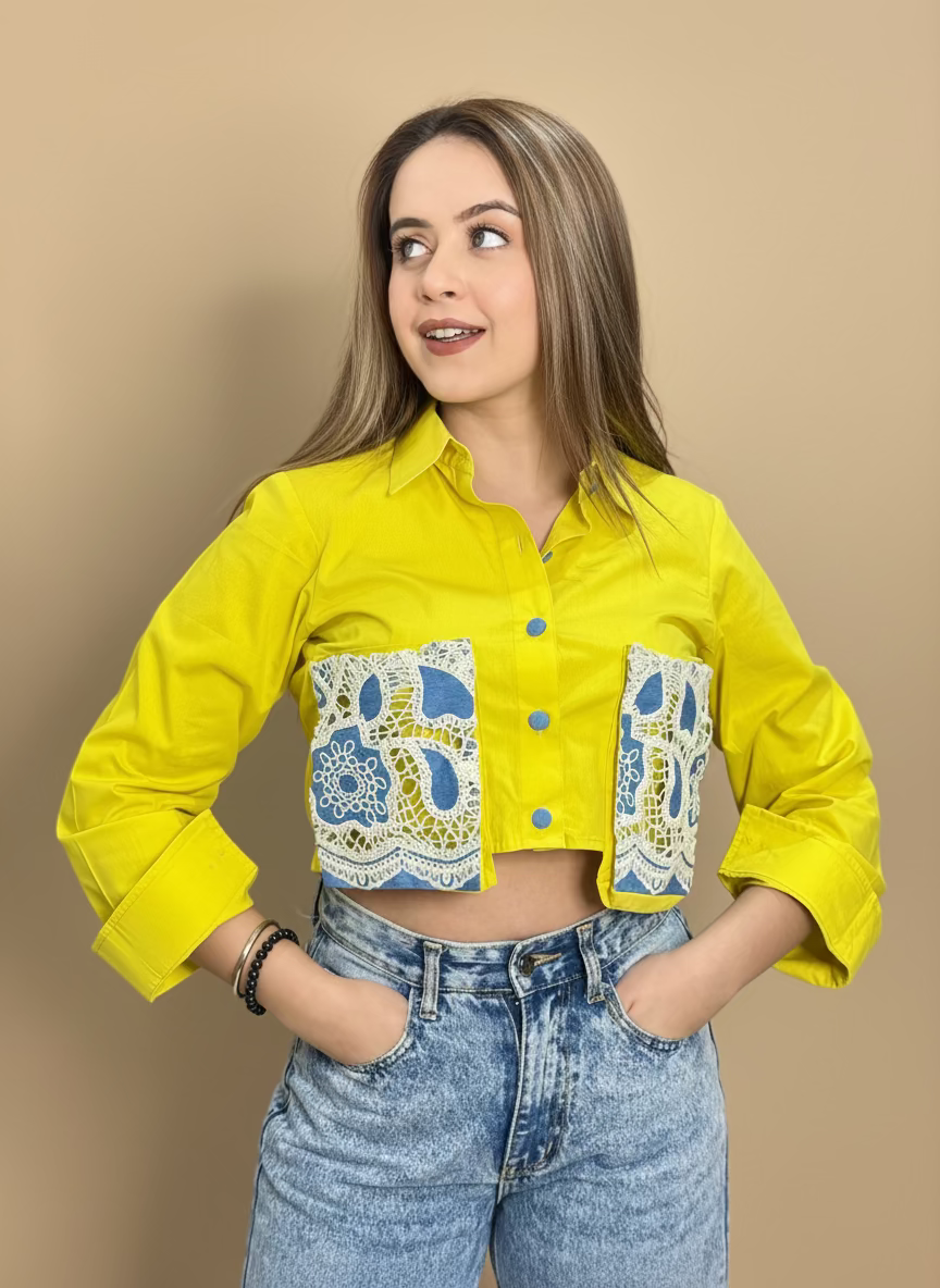 Lace pocket crop shirt